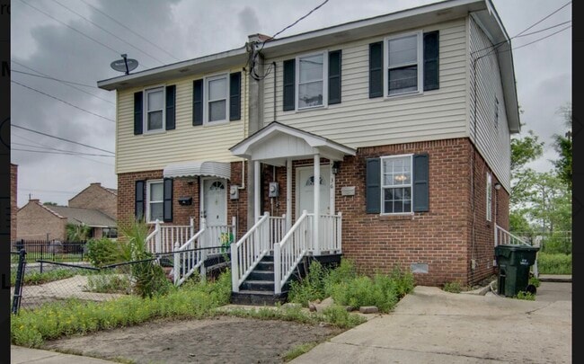 property at 36 Drake St