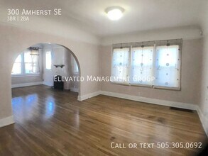 300 Amherst Dr SE in Albuquerque, NM - Building Photo - Building Photo