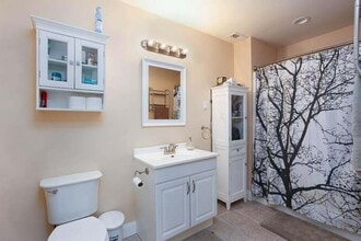 401 E Peter Ln in Little Chute, WI - Building Photo - Building Photo