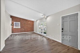 7348 Lynn Ave in University City, MO - Building Photo - Building Photo