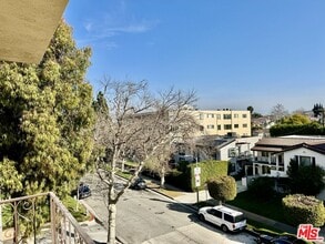 1097 S Bedford Dr in Los Angeles, CA - Foto de edificio - Building Photo