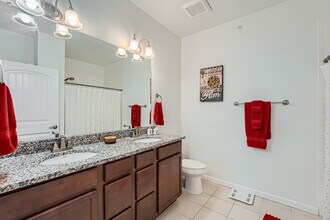4526 Copeland Cir, Unit 201 in Highlands Ranch, CO - Building Photo - Building Photo
