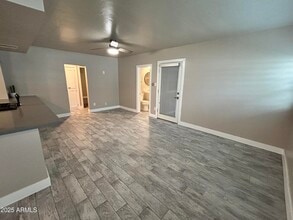 7031 N 14th Dr in Phoenix, AZ - Building Photo - Building Photo