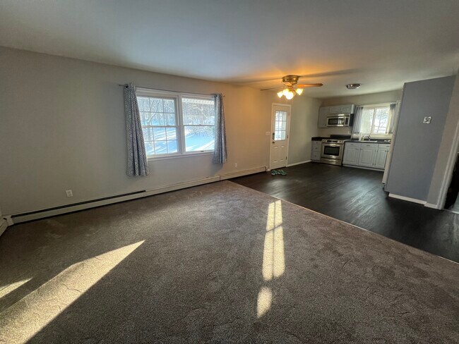 190 Allview Ave, Unit Apt 1 in Brewster, NY - Building Photo - Building Photo