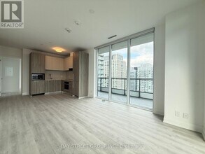 65 Broadway Ave in Toronto, ON - Building Photo - Building Photo