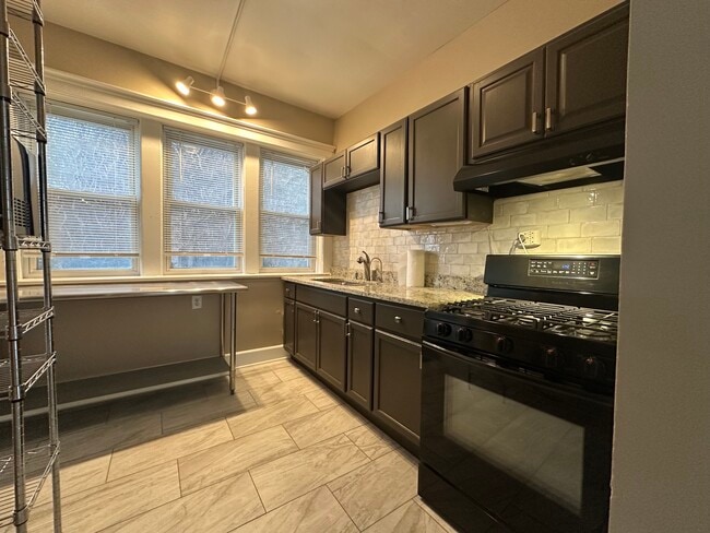 4918 N Troy St, Unit 1
