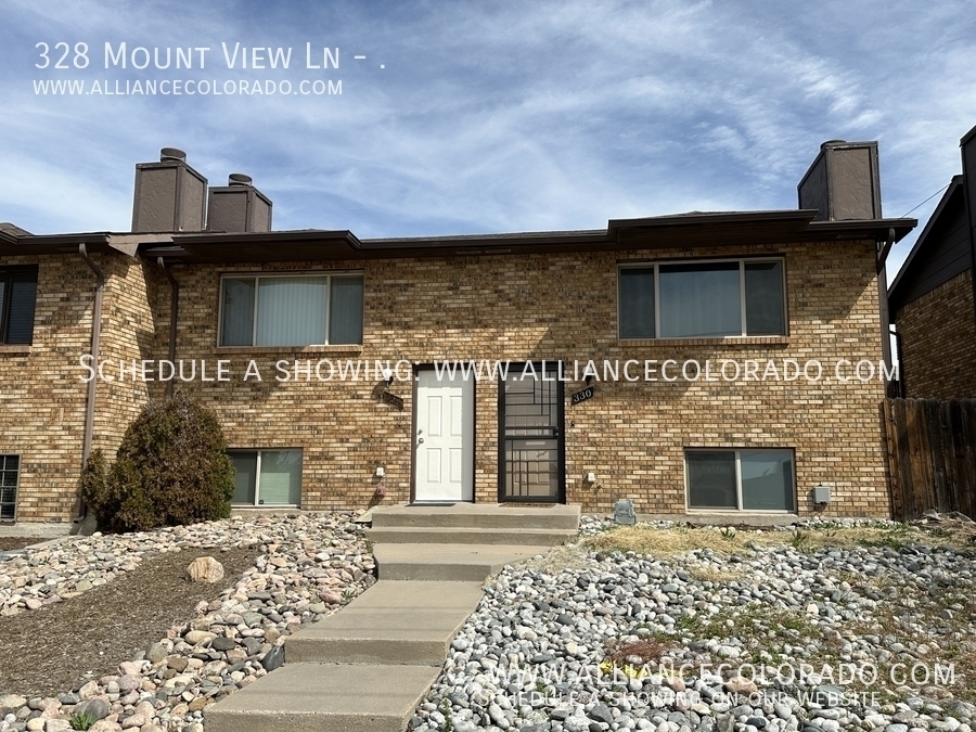 328 Mt View Ln in Colorado Springs, CO - Foto de edificio