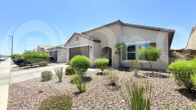 6613 W Sonoma Way in Florence, AZ - Building Photo - Building Photo