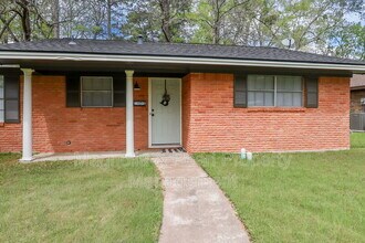 1406 Russell Ave in Lufkin, TX - Building Photo - Building Photo
