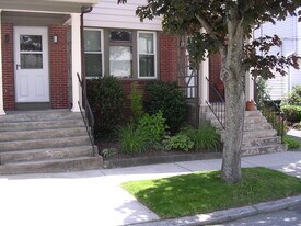 33 Luzon Ave, Unit Beautiful 1st Floor, 2 Bedroom East Side in Providence, RI - Building Photo