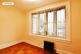 725 Ocean Pkwy in Brooklyn, NY - Building Photo - Building Photo