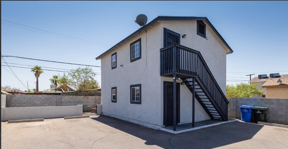 1237 W Pierce St in Phoenix, AZ - Building Photo