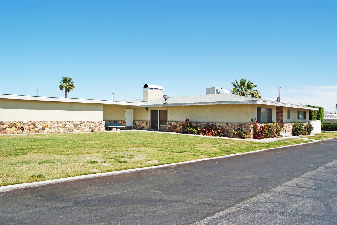 Capri Mobile Home Park in Las Vegas, NV - Foto de edificio
