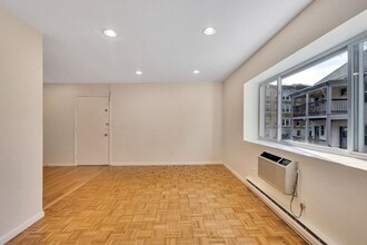 7 Scottfield Rd, Unit #1 in Boston, MA - Foto de edificio - Building Photo