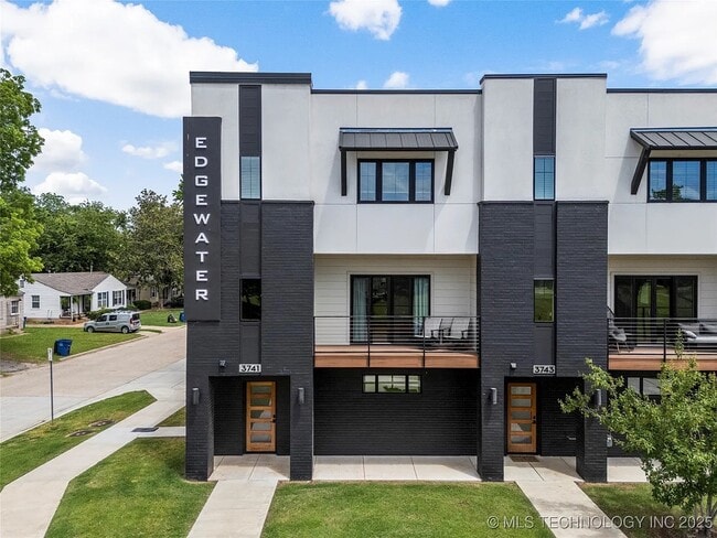 property at 3741 Riverside Dr