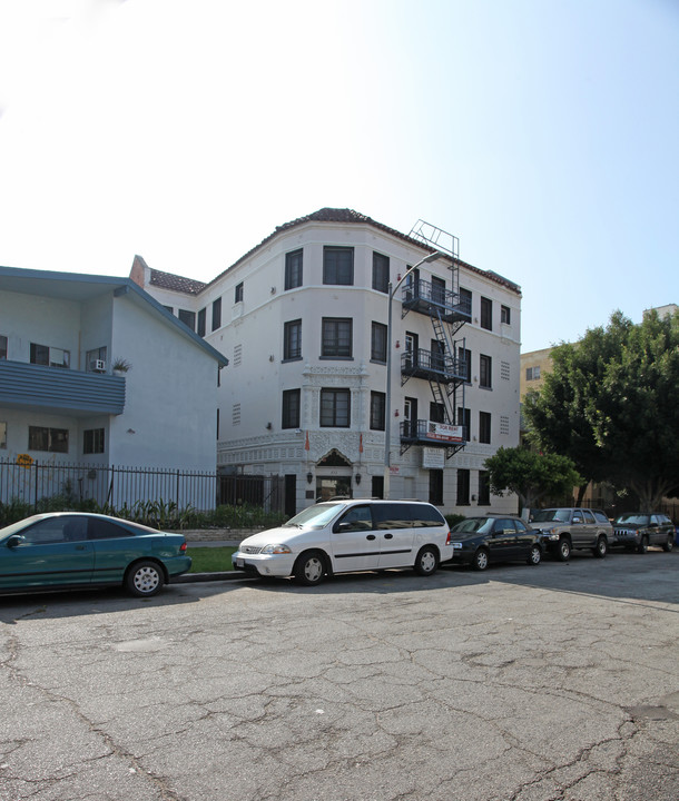 Oxford Collection Apartments in Los Angeles, CA - Building Photo