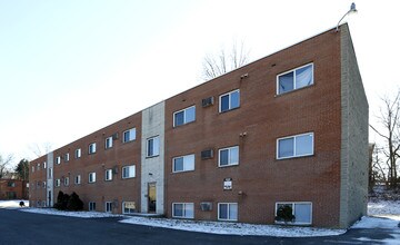2618 Chesterfield Ct in Cincinnati, OH - Foto de edificio - Building Photo