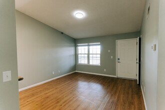McCarty Place Apartments in Lafayette, IN - Building Photo - Building Photo