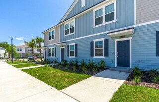 4940 Earthshine Rd in Jacksonville, FL - Building Photo