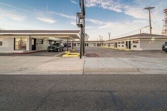 620 W Amarillo Blvd in Amarillo, TX - Foto de edificio - Building Photo