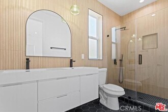 1525 S Carmelina Ave in Los Angeles, CA - Building Photo - Building Photo