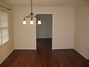 6151 Rosemary Dr in Mechanicsville, VA - Foto de edificio - Building Photo