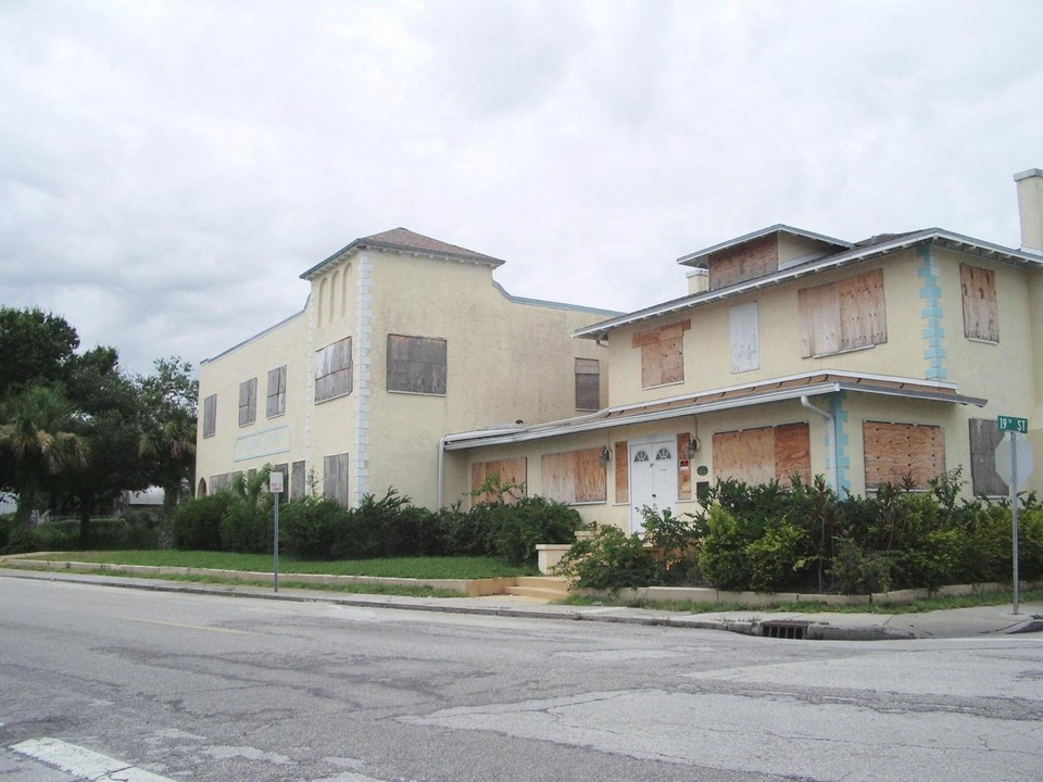 Courthouse Lofts in Vero Beach, FL - Building Photo