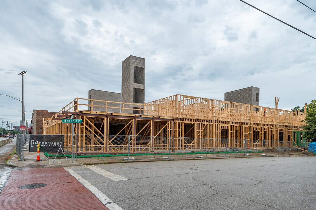 South Building in Lakewood, OH - Building Photo