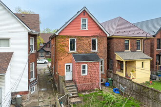 62 Holton Avenue South in Hamilton, ON - Building Photo - Building Photo