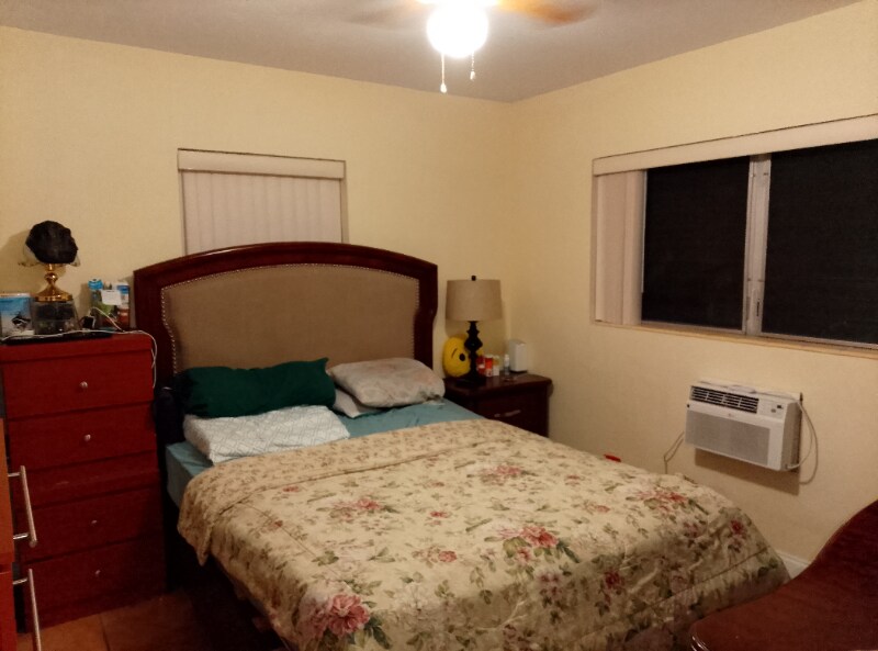2441 SW 27th Ave in Miami, FL - Building Photo