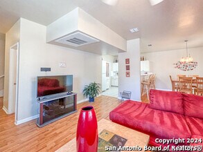 52 Chapel Hill Cir in San Antonio, TX - Building Photo - Building Photo