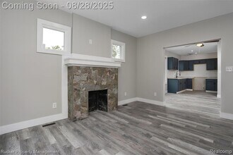 5122 W Chicago, Unit Apt 1 in Detroit, MI - Building Photo - Building Photo