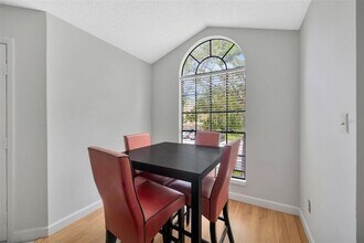 8647 Mallard Reserve Dr in Tampa, FL - Building Photo - Building Photo