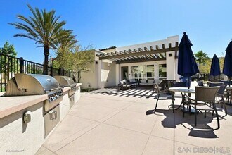 5150 Calle Sandwaves in San Diego, CA - Building Photo - Building Photo