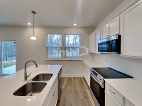 115 Broadmoor Dr in Mount Juliet, TN - Foto de edificio - Building Photo