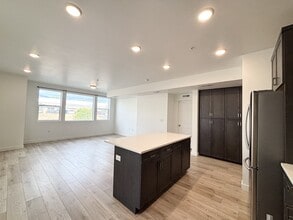 8373 Iris Lumi Ln in Midvale, UT - Building Photo - Building Photo