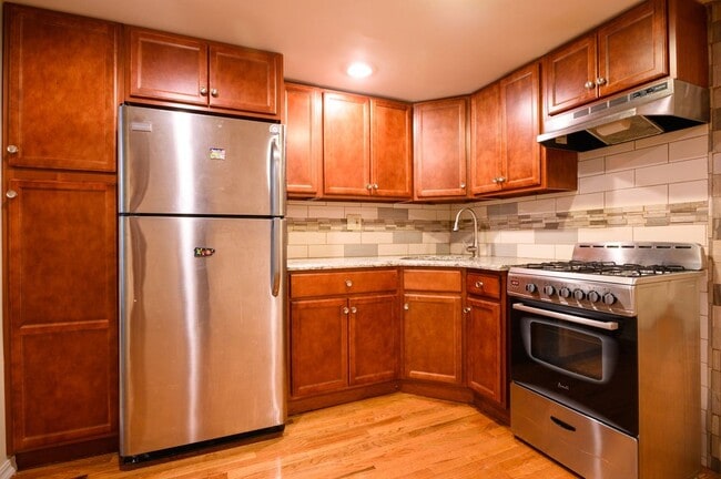 property at 682 E 40th St