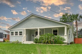 4127 Shirley Ave in Jacksonville, FL - Building Photo - Building Photo