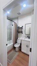 1635 Granville Ave, Unit 5 in Los Angeles, CA - Building Photo - Building Photo