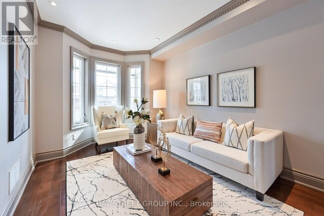 40 Holland Park Ave in Toronto, ON - Building Photo - Building Photo