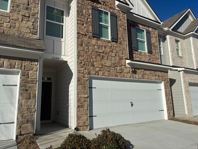 property at 2594 Poppy Ct