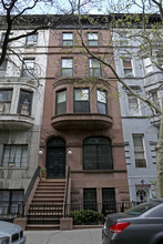 53 W 68th St in New York, NY - Building Photo - Building Photo