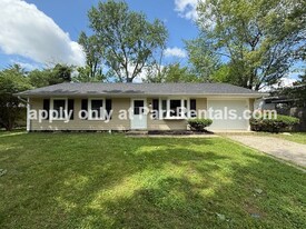 3912 Delmont Dr in Indianapolis, IN - Building Photo