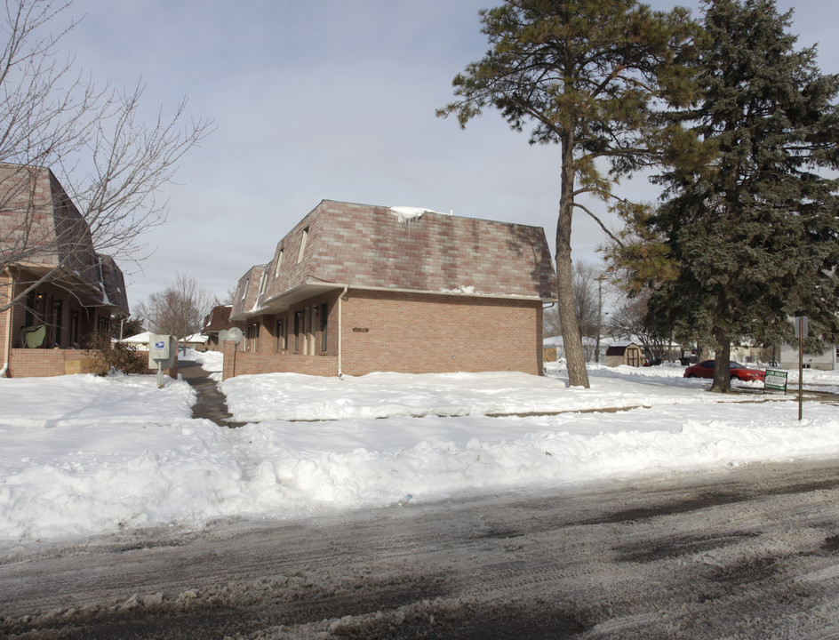 4928 Dudley St in Lincoln, NE - Building Photo