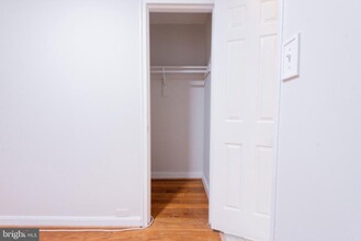 202 N George Mason Dr in Arlington, VA - Building Photo - Building Photo