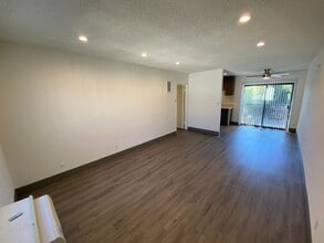 3510 Clarington Ave, Unit 11 in Los Angeles, CA - Building Photo - Building Photo