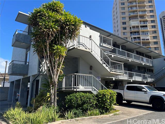 property at 625 University Ave