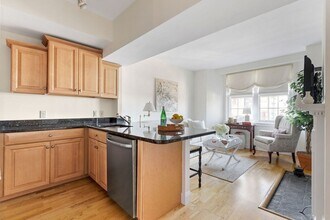 15 River St, Unit 705 in Boston, MA - Building Photo - Building Photo