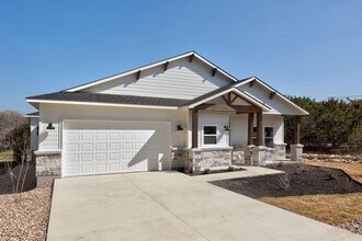 21679 High Dr in Lago Vista, TX - Building Photo - Building Photo