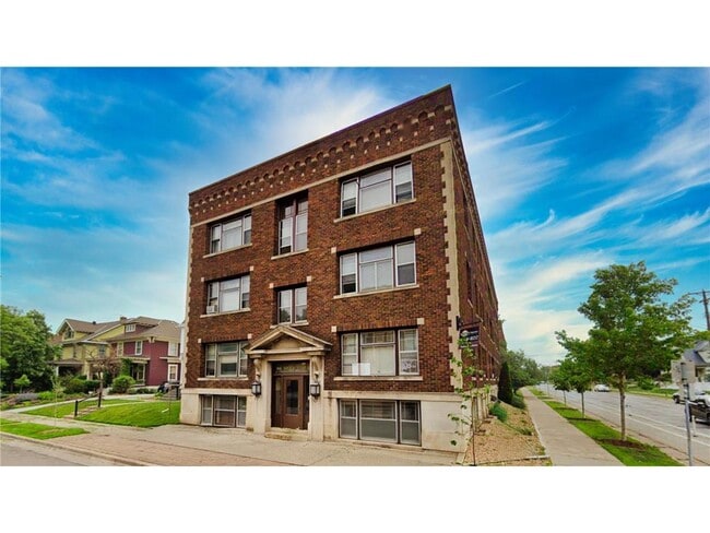 property at 2545 Garfield Ave
